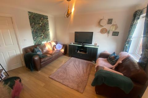 2 bedroom terraced house to rent, Clos Yr Hesg, Tregof. Swansea