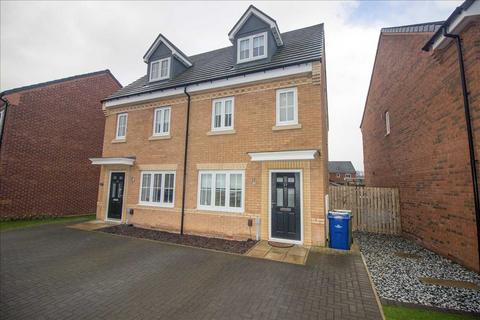 3 bedroom townhouse to rent, Rouen Crescent, Barley Meadows, Cramlington