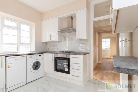 3 bedroom flat to rent, 100 Fordwych Road, London NW2