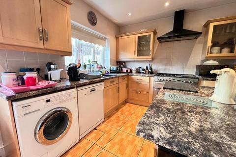 3 bedroom house for sale, Cobham Road, Seven kings