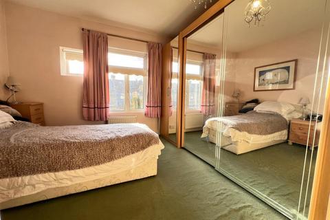 112 Cobham Road, Ilford, IG3 9JN