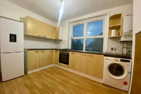 2 bedroom flat to rent, Thornton Heath CR7