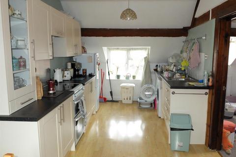 2 bedroom flat for sale, Flat 3, Clarence House, 5 Worcester Road, Ledbury, Herefordshire, HR8