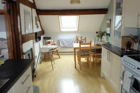 2 bedroom flat for sale, Flat 3, Clarence House, 5 Worcester Road, Ledbury, Herefordshire, HR8