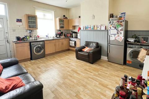 2 bedroom terraced house for sale, Tong Street, West Yorkshire BD4