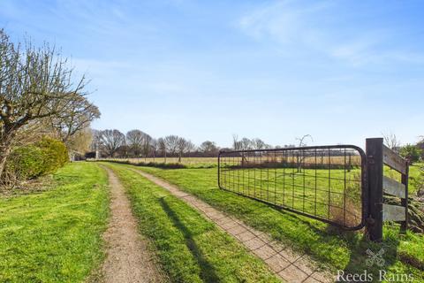 4 bedroom detached house for sale, South End Road, Hull HU12