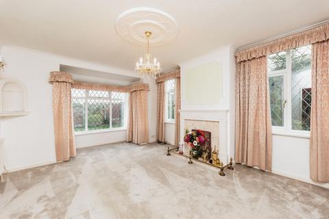 3 bedroom bungalow for sale, Mayors Walk Avenue, West Yorkshire WF8