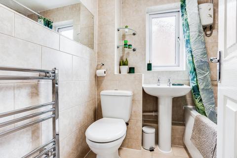 2 bedroom semi-detached house for sale, Grange Fields Mount, West Yorkshire LS10