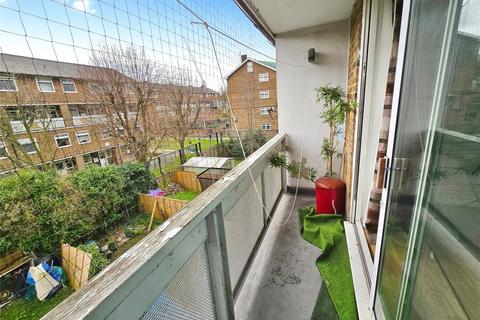 2 bedroom maisonette for sale, Tappesfield Road, London SE15