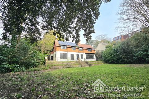 5 bedroom detached house to rent, Braidley Road, Bournemouth BH2