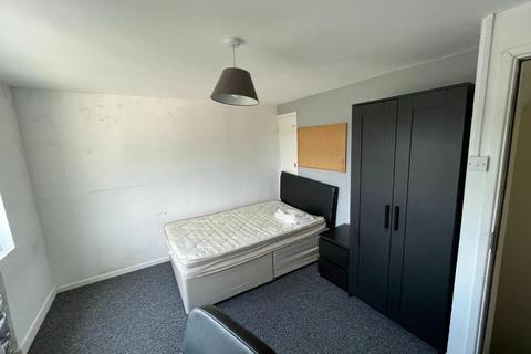 5 bedroom house to rent, Branksome Drive, Bristol BS34