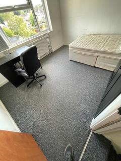 5 bedroom house to rent, Branksome Drive, Bristol BS34