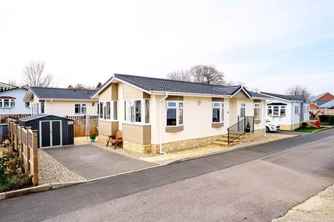 2 bedroom park home for sale, Lea Villa Residential Park, Lea, Ross-on-Wye