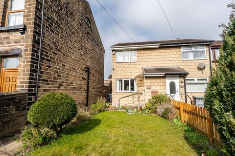 2 bedroom end of terrace house for sale, Chapel Fold, Batley, WF17