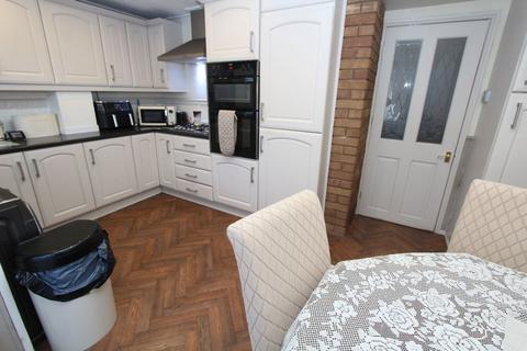 4 bedroom terraced house for sale, Winding Mill South, Brierley Hill DY5