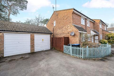 69 Larksfield, Englefield Green, Egham, TW20 0RA