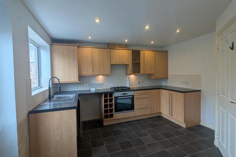 4 bedroom terraced house to rent, Whitebeam Way, Nuneaton