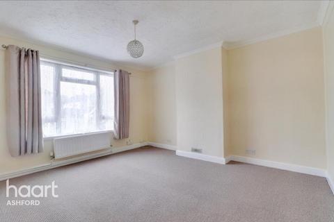 3 bedroom terraced house for sale, Essetford Road, Ashford