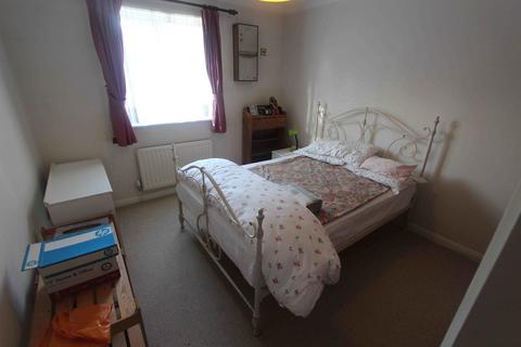 1 bedroom flat to rent, OLD WINDSOR   NEWTON COURT