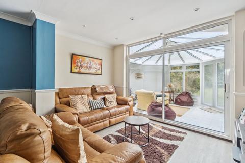 28 Thornbridge Road, Iver, SL0 0QD