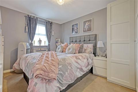 2 bedroom apartment for sale, St. Stephens Crescent, Chadwell St. Mary, Grays, Essex, RM16