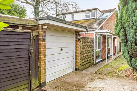 undefined, Maxwell Drive, Surrey KT14