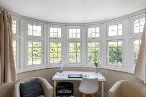 58 Cockshot Hill, Reigate, RH2 8AN