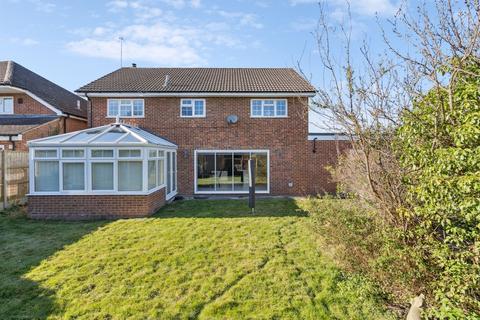 4 bedroom detached house for sale, Watermill Way, Aylesbury HP22