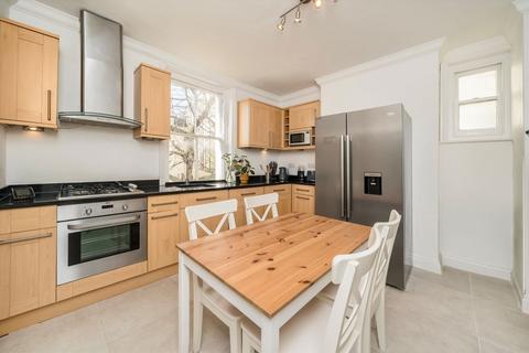 1 bedroom flat for sale, Queen's Club Gardens, London W14