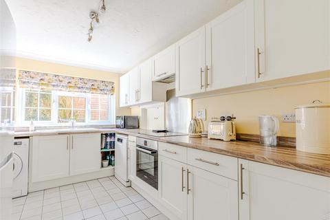 2 bedroom flat for sale, Glengorse, Battle