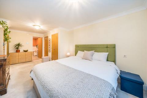 2 bedroom flat for sale, Wapping High Street, London E1W