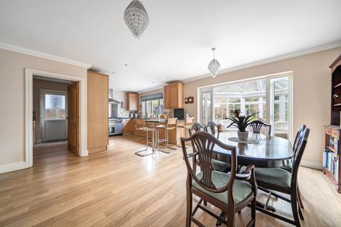 4 bedroom detached house for sale, Southview Road, Hampshire GU35