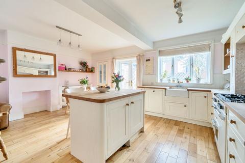 3 bedroom terraced house for sale, Osborne Road, Petersfield, GU32