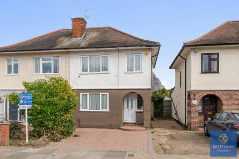 26 Carter Drive, Romford, RM5 2PD