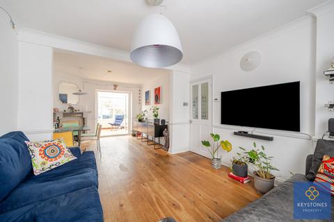 26 Carter Drive, Romford, RM5 2PD