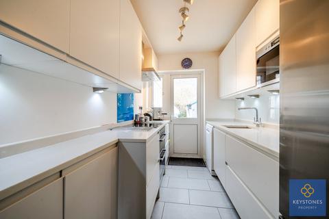 26 Carter Drive, Romford, RM5 2PD