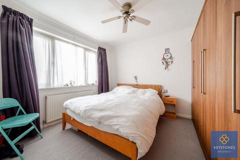 26 Carter Drive, Romford, RM5 2PD