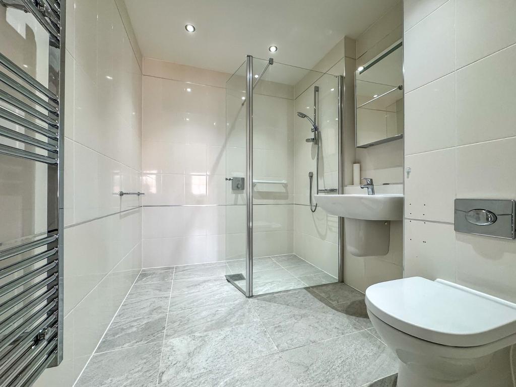 Ensuite