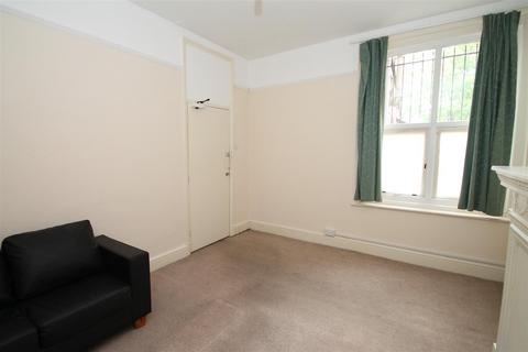 House share to rent, Green Lanes, Palmers Green N13