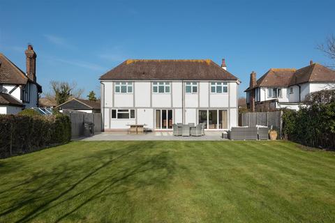 6 Cherry Orchard, Chestfield, Whitstable, CT5 3NQ
