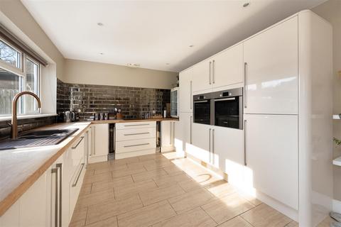 6 Cherry Orchard, Chestfield, Whitstable, CT5 3NQ