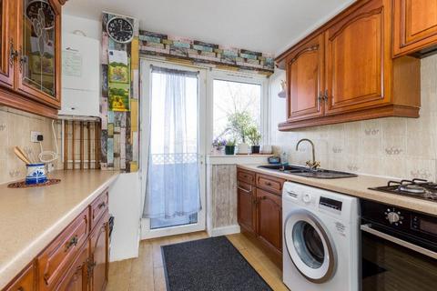 3 bedroom terraced house to rent, Redhall Crescent, Kingsknowe, Edinburgh, EH14