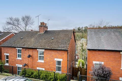 33 Farningham Road, Caterham, CR3 6LL