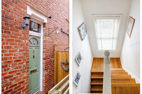 33 Farningham Road, Caterham, CR3 6LL