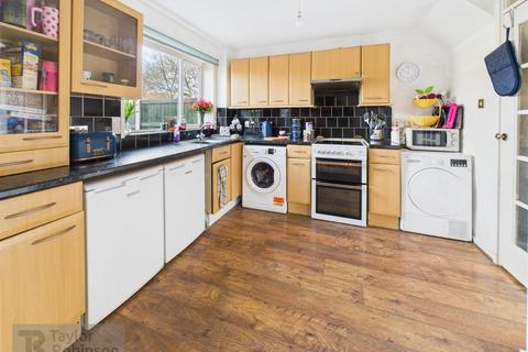 9 Arnfield Close, Ifield, Crawley, RH11 0RL