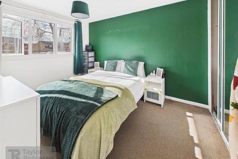 9 Arnfield Close, Ifield, Crawley, RH11 0RL