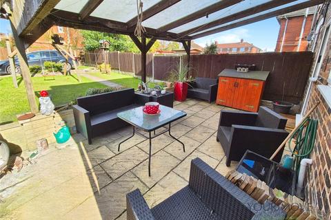 52 Broadfield Road, Stoke-on-trent, ST6 5PN