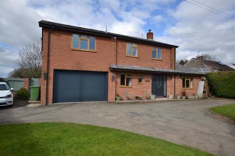 4 bedroom detached house for sale, Leysters