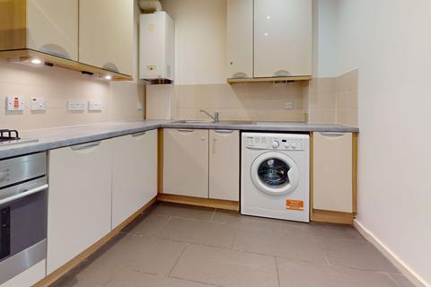 2 bedroom apartment to rent, Green Lane, William Court, SW16