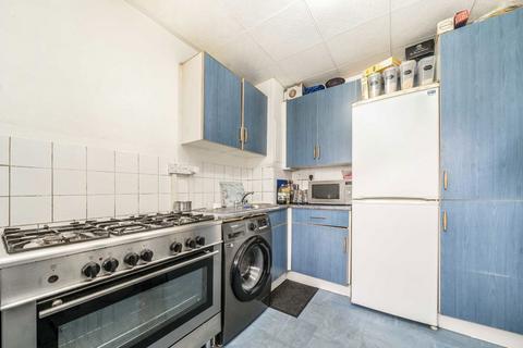 3 bedroom flat for sale, Rounton Road, London E3